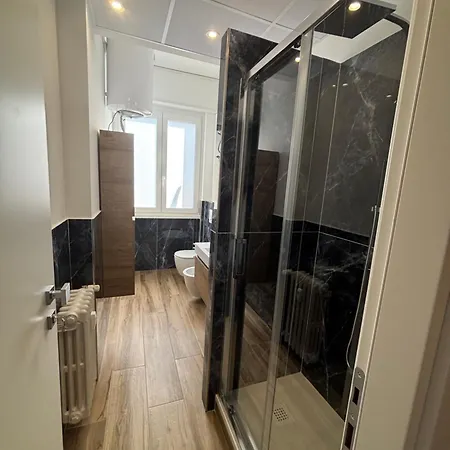 公寓 Casa Genova Arenzano - Vicino Alla Stazione - 5 Minuti A Piedi Dal Mare 阿伦扎诺