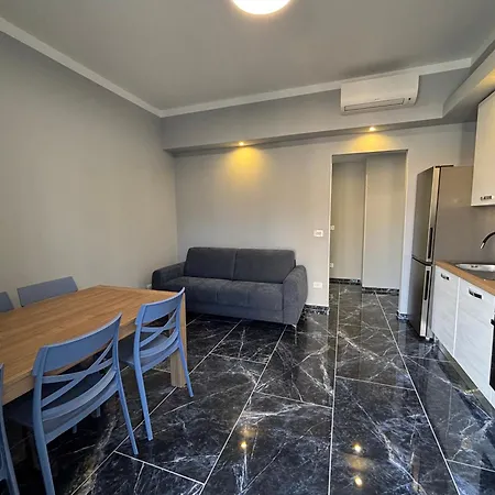 Casa Roma Blu - Vicino Stazione - 5 Minuti A Piedi Dal Mare * アレンツァーノ