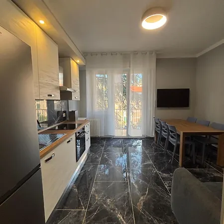 Casa Genova Arenzano - Vicino Alla Stazione - 5 Minuti A Piedi Dal Mare 阿伦扎诺