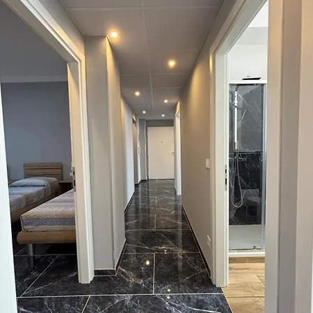 Casa Genova Arenzano - Vicino Alla Stazione - 5 Minuti A Piedi Dal Mare 公寓